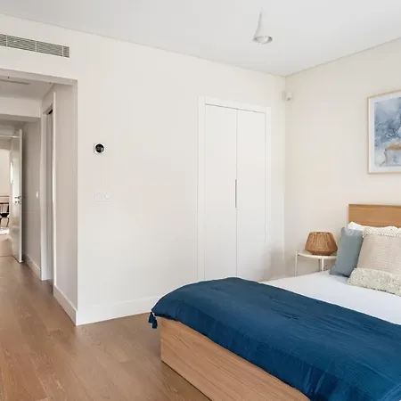 Altido Belem 1-br W/balcony & Parking Apartment *